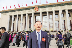 國網(wǎng)兩會代表話說能源結構轉型 關注特高壓建設 、電力輸送及電改(附圖)