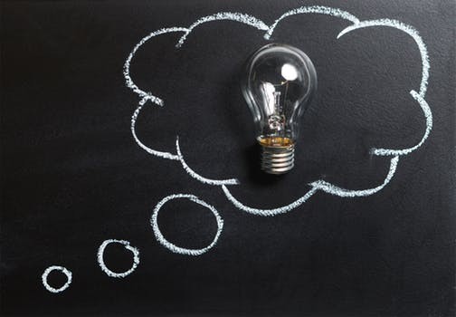 無線充電革命正悄悄萌芽 充電樁能否保其身？