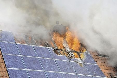 夏天到了 火災事故頻發(fā) 光伏電站如何防火？