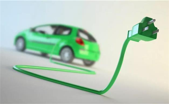 電動車市半年考：“占號車”成為棄子，插混風(fēng)頭正勁